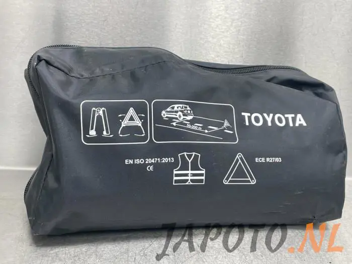 Warndreieck Toyota Supra
