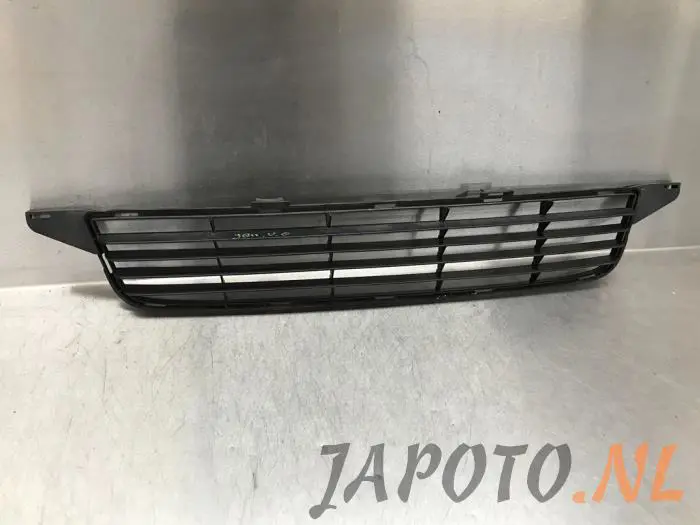 Grill Toyota Avensis