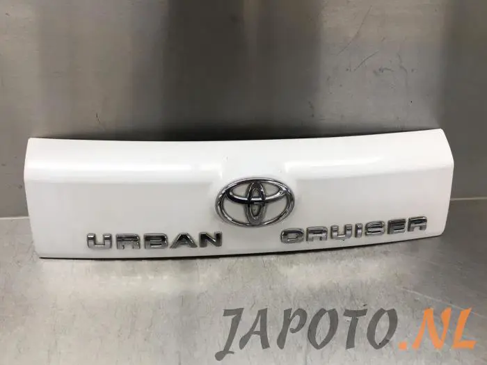 Zierleiste Heckklappe Toyota Urban Cruiser