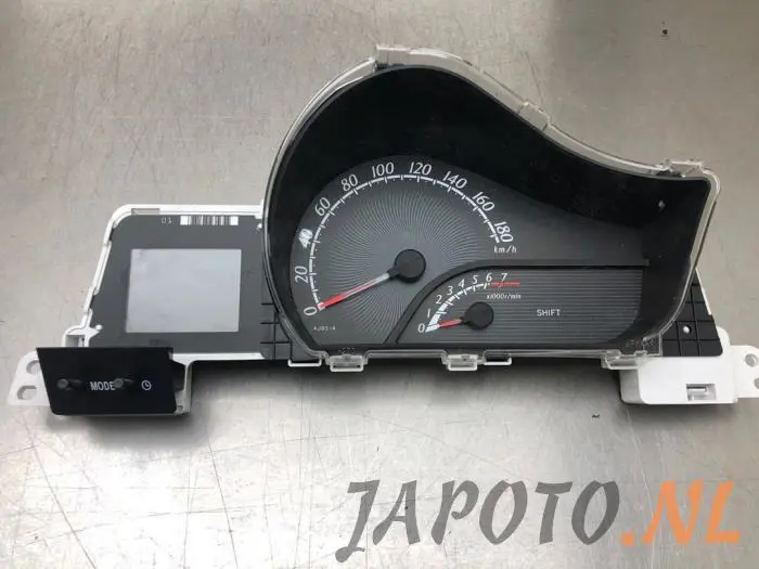 Tacho - Kombiinstrument KM Toyota IQ