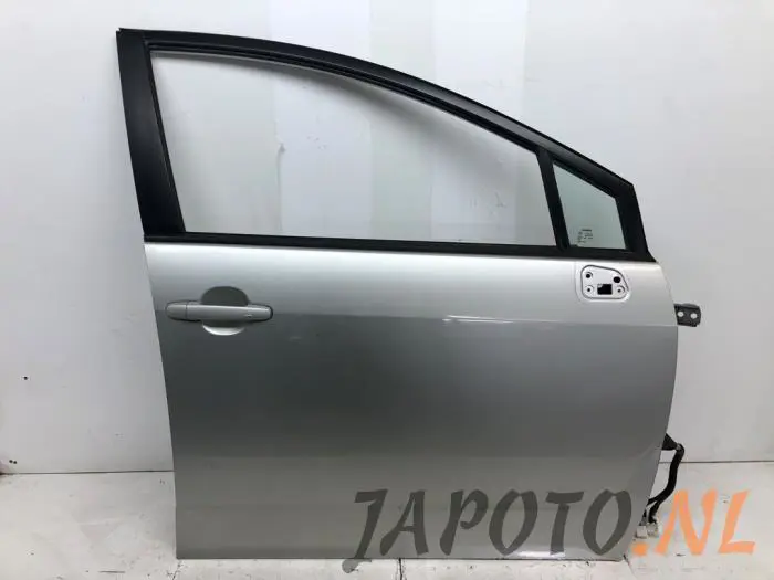 Tür 4-türig rechts vorne Toyota Corolla Verso